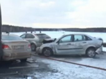 В ДТП под Калугой 15.02.2015 столкнулись 19 машин (ВИДЕО)